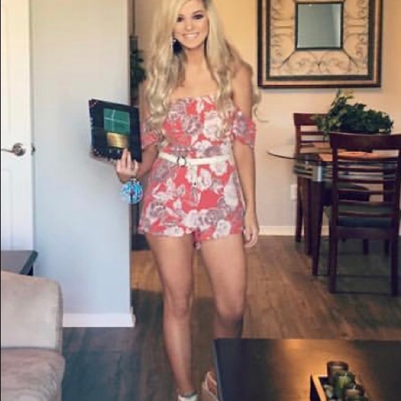 Society Amuse- Off The Shoulder Romper XS - Picture 2 of 6